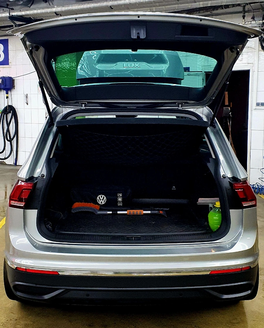 Volkswagen Tiguan, 2021г., полный привод, робот