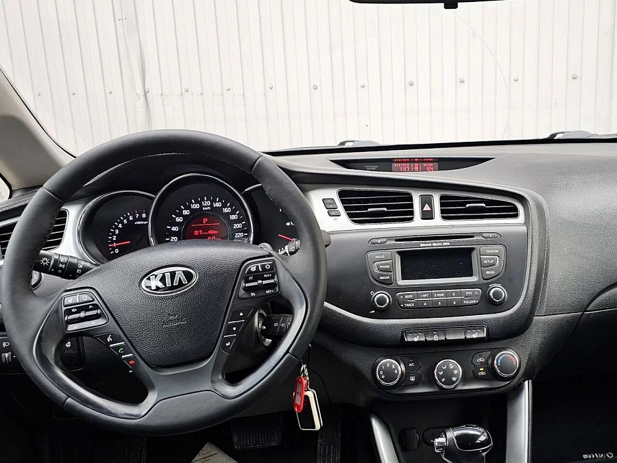 Kia Ceed, 2015г., передний привод, автомат