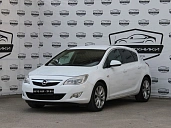 Opel Astra, 2011г., передний привод, автомат