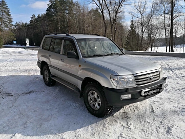 Toyota Land Cruiser, 2005г, полный привод, механика
