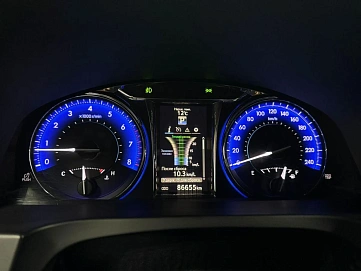 Toyota Camry, 2015г, передний привод, автомат