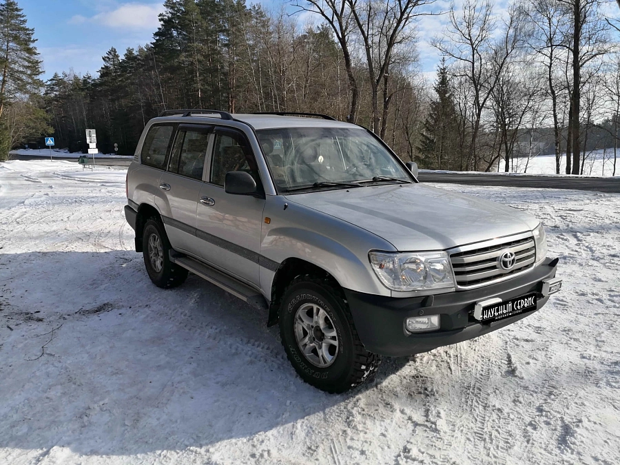 Toyota Land Cruiser, 2005г., полный привод, механика