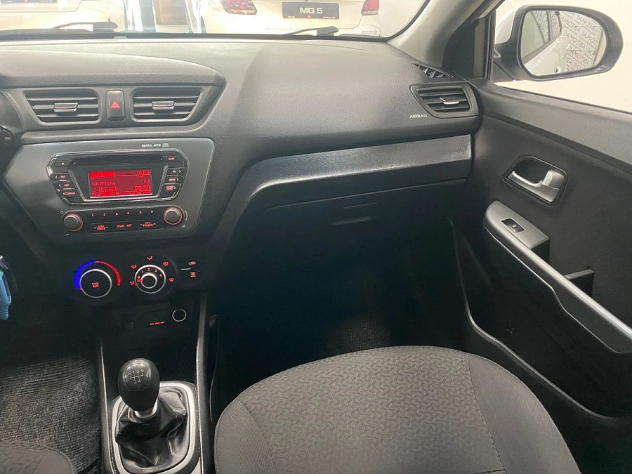 Kia Rio, 2013г., передний привод, механика