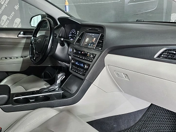 Hyundai Sonata, 2015г, передний привод, автомат
