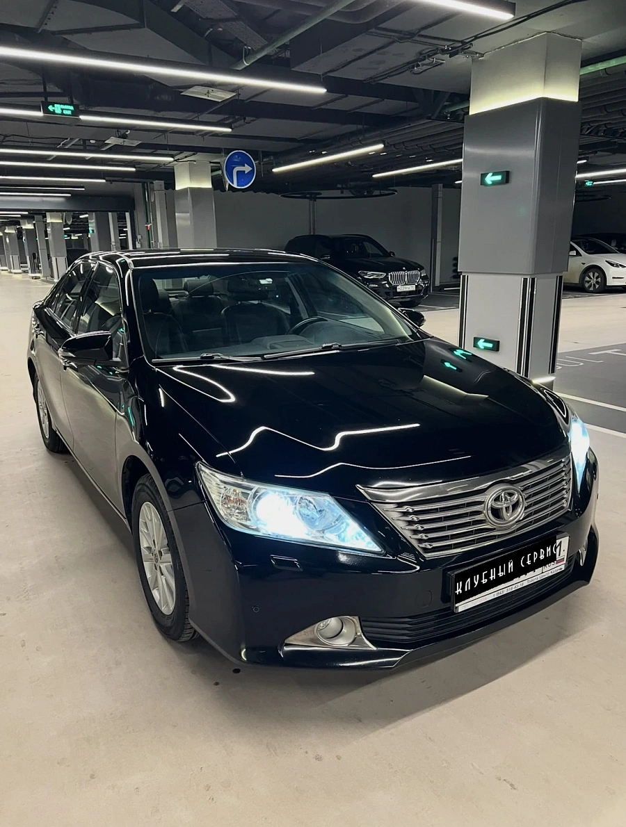 Toyota Camry, 2012г., передний привод, автомат