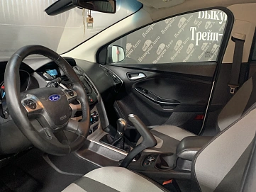 Ford Focus, 2013г, передний привод, механика