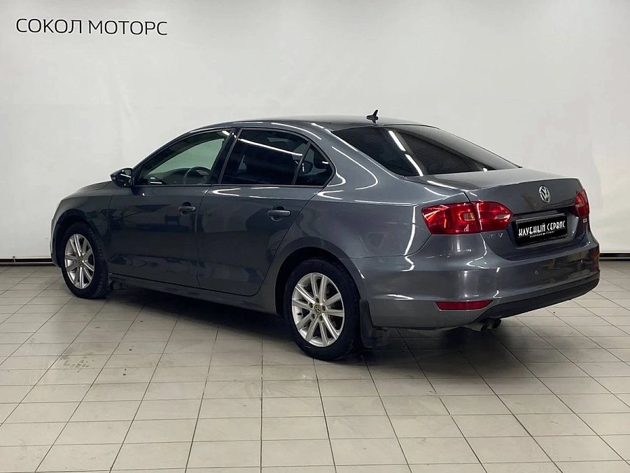 Volkswagen Jetta, 2011г., передний привод, робот