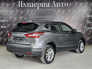 Nissan Qashqai, 2018г, передний привод, вариатор