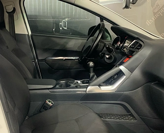 Peugeot 3008, 2011г, передний привод, механика