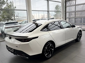 Changan Lamore, 2023г, передний привод, робот