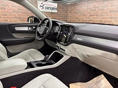 Volvo XC40, 2020г., передний привод, робот