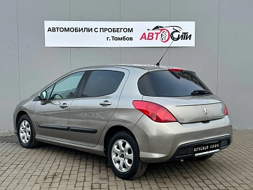 Peugeot 308, 2011г, передний привод, механика