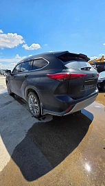 Toyota Highlander, 2023г., полный привод, автомат