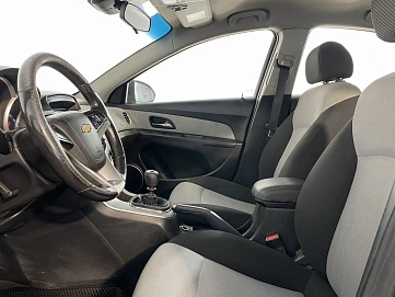 Chevrolet Cruze, 2012г, передний привод, механика