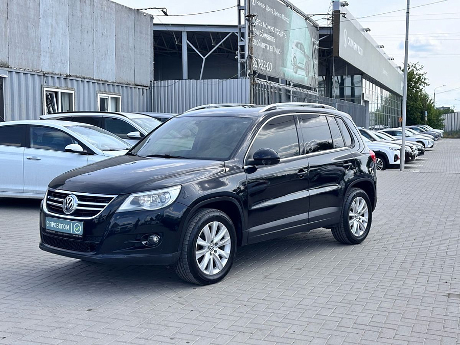 Volkswagen Tiguan, 2009г., полный привод, автомат