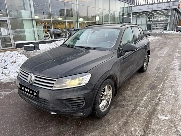 Volkswagen Touareg, 2015г, полный привод, автомат