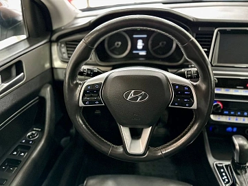 Hyundai Sonata, 2018г, передний привод, автомат