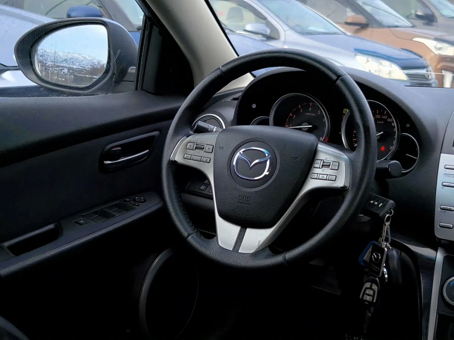 Mazda 6, 2008г., передний привод, автомат