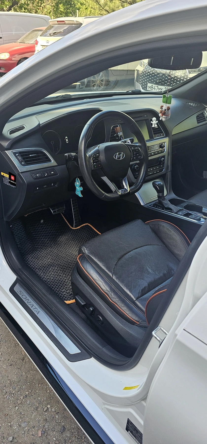 Hyundai Sonata, 2014г., передний привод, автомат