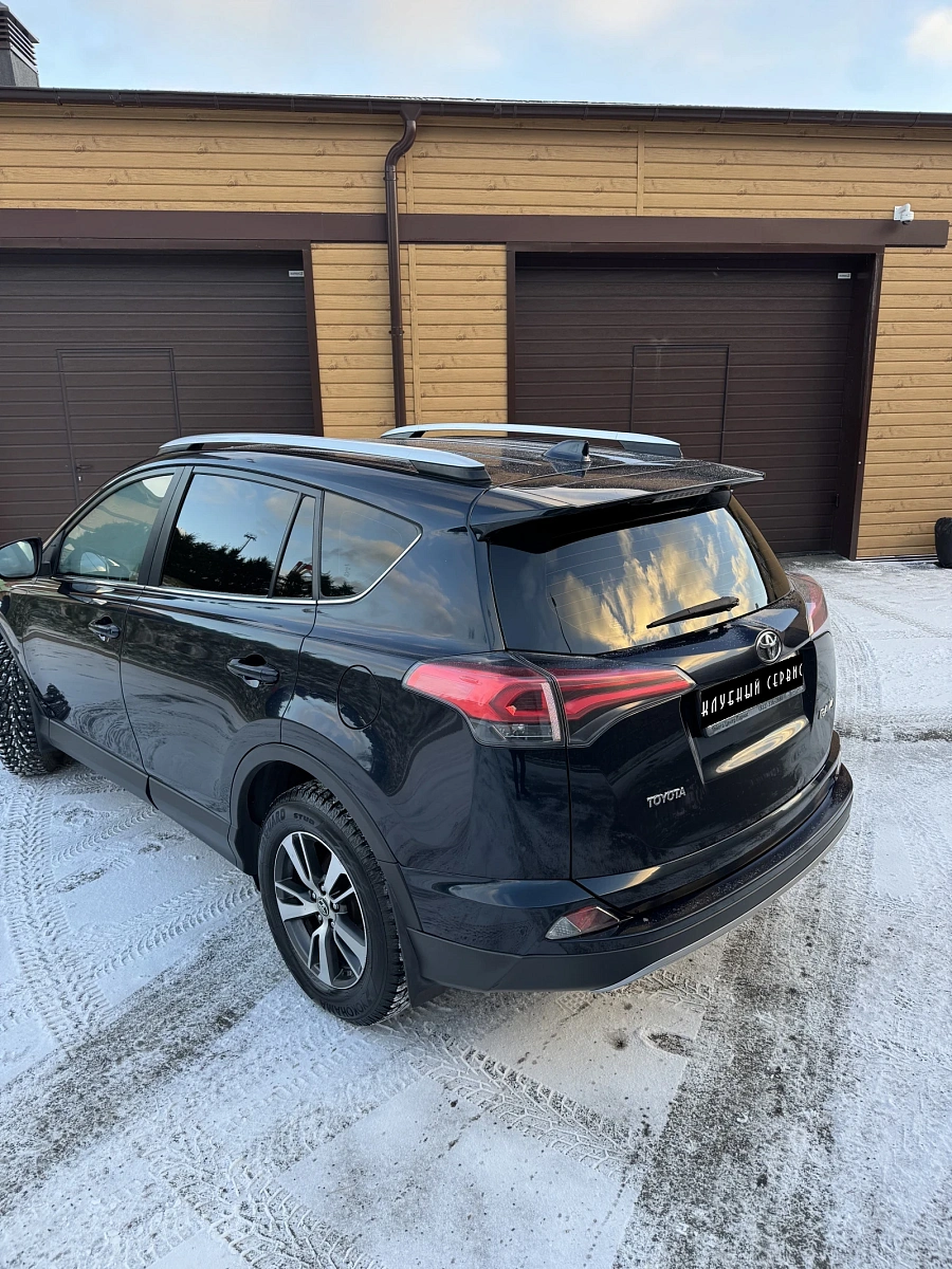 Toyota RAV4, 2018г., передний привод, вариатор