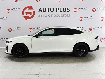 Changan UNI-V, 2023г, передний привод, робот