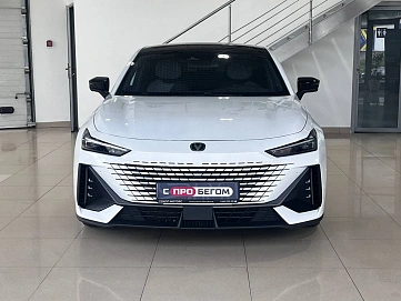 Changan UNI-V, 2023г., передний привод, робот