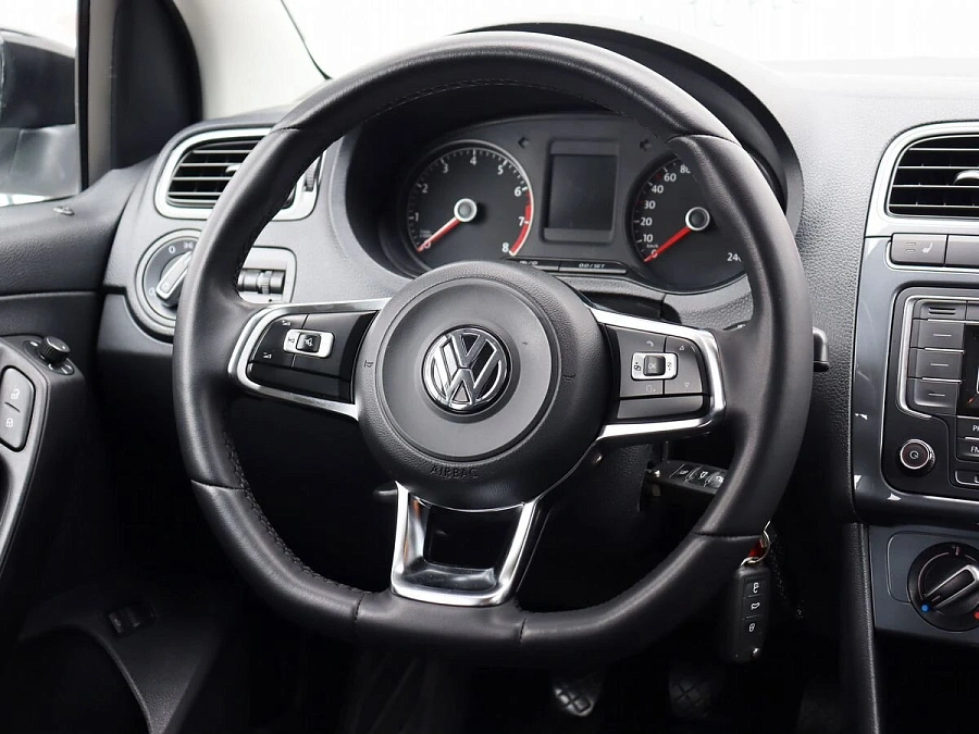 Volkswagen Polo, 2020г., передний привод, механика