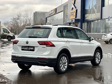 Volkswagen Tiguan, 2021г, полный привод, робот