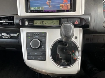 Toyota Wish, 2012г, полный привод, вариатор