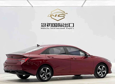 Hyundai Elantra, 2022г, передний привод, вариатор