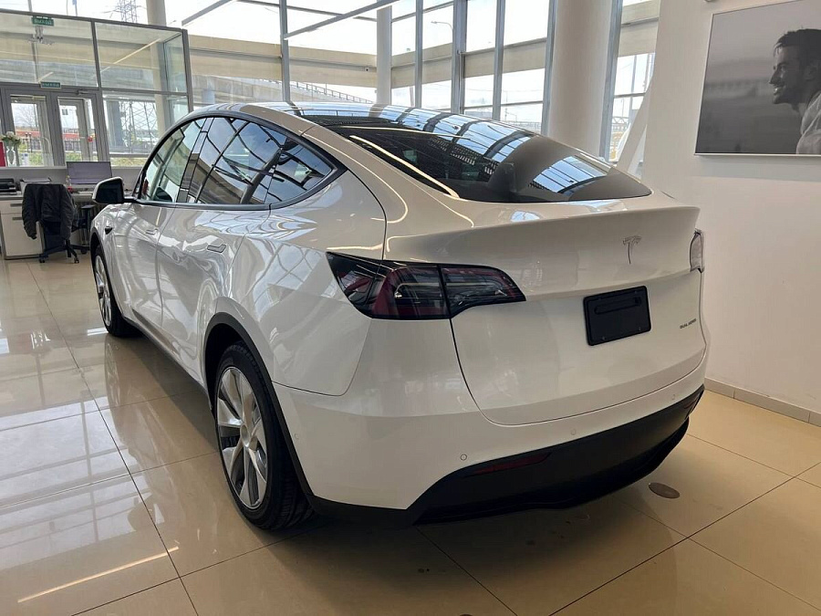 Tesla Model Y, 2021г., полный привод, автомат