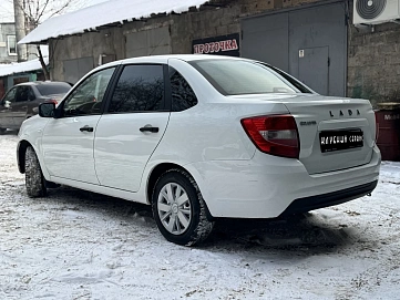 Lada (ВАЗ) Granta, 2021г, передний привод, механика