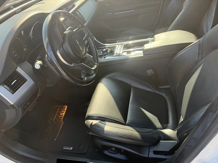 Jaguar XF, 2018г., полный привод, автомат