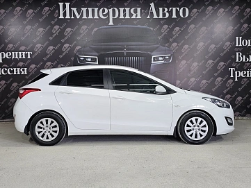 Hyundai i30, 2015г, передний привод, автомат