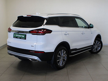 Geely Atlas Pro, 2023г, передний привод, автомат