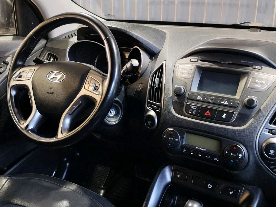 Hyundai ix35, 2013г., передний привод, автомат