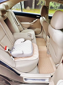 Toyota Avensis, 2005г, передний привод, автомат