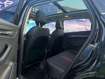 Skoda Karoq, 2022г, передний привод, робот