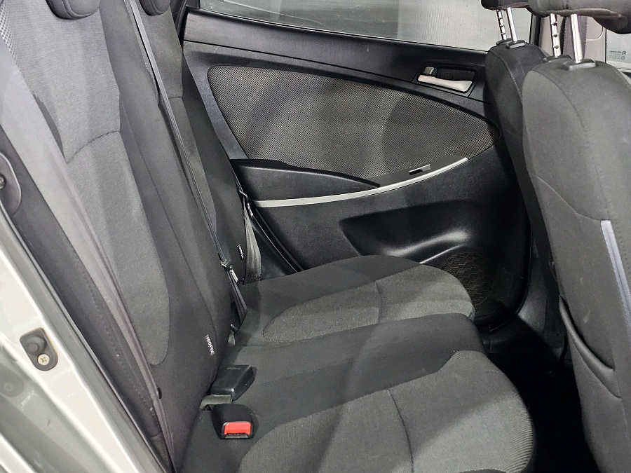 Hyundai Solaris, 2011г., передний привод, механика
