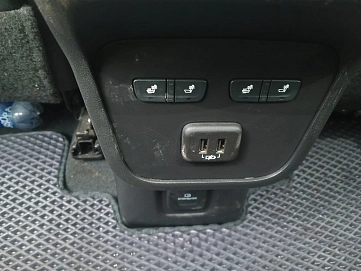 Chevrolet Equinox, 2020г, полный привод, автомат