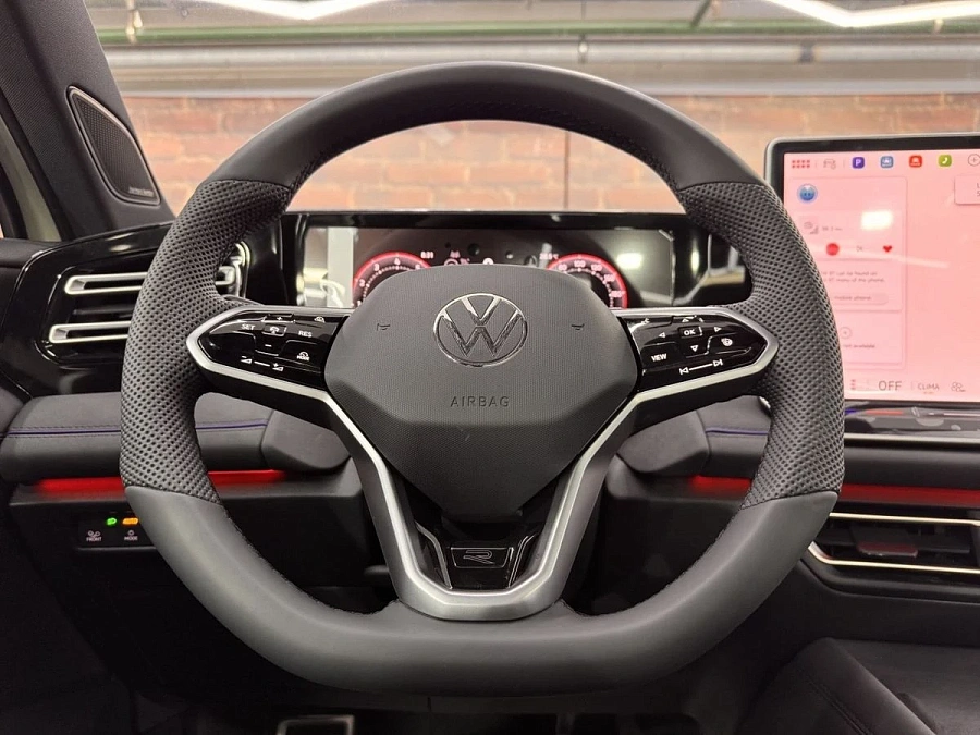 Volkswagen Tiguan, 2026г., полный привод, робот