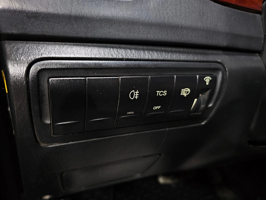 Hyundai Sonata, 2006г., передний привод, автомат