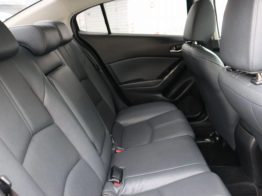Mazda 3, 2017г., передний привод, автомат