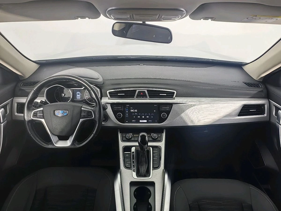 Geely Atlas, 2019г., передний привод, автомат