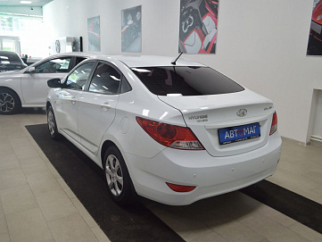 Hyundai Solaris, 2012г, передний привод, автомат