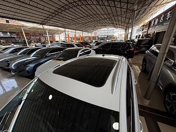 Volkswagen T-Roc, 2023г, передний привод, робот