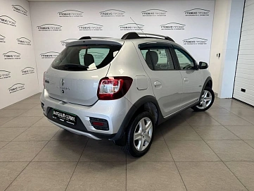 Renault Sandero, 2016г, передний привод, механика