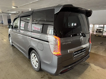 Honda Stepwgn, 2013г, передний привод, вариатор