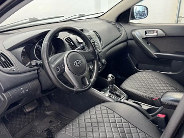 Kia Cerato, 2011г, передний привод, автомат