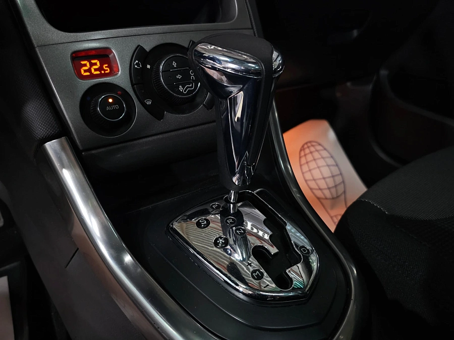 Peugeot 308, 2010г., передний привод, автомат